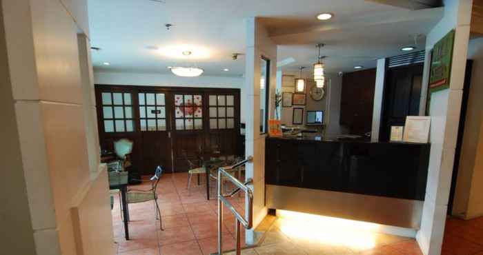 Lobby ACL Suites