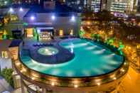 Swimming Pool Limketkai Luxe Hotel 