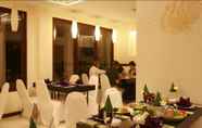 Restaurant 7 Ananda Museum Gallery Hotel