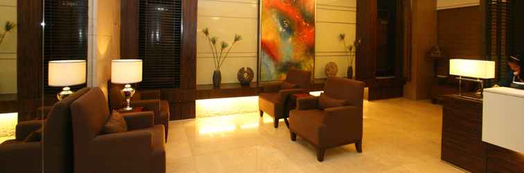 Lobby Millenia Suites