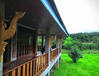 Bangunan 2 Baan Chai Khao Village Home Stay