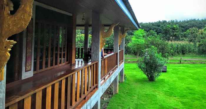 ภายนอกอาคาร Baan Chai Khao Village Home Stay