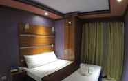 Bedroom 2 Taj Hotel