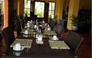 Restoran 6 Mangrove Oriental Bed & Breakfast Resort