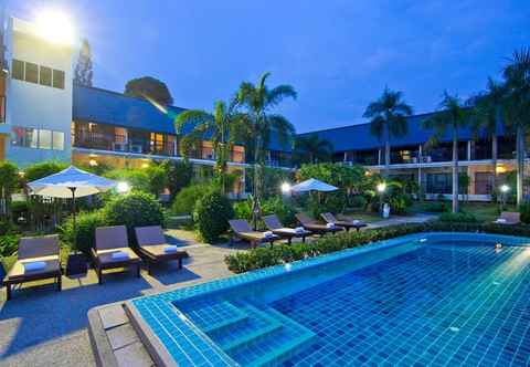 Swimming Pool Sunshine Garden Resort