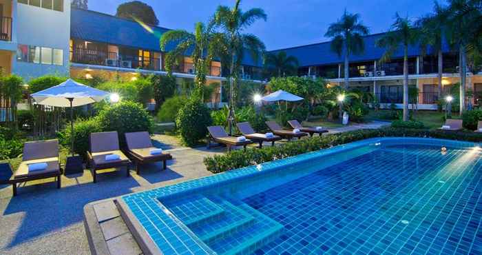 Kolam Renang Sunshine Garden Resort