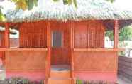 Luar Bangunan 7 Mar and Ems Bamboo Cottages  