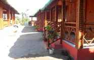 Luar Bangunan 5 Mar and Ems Bamboo Cottages  