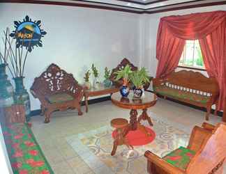 Lobi 2 Mayon Backpackers Hostel