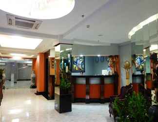 Lobi 2 Silver Oaks Suites and Hotel