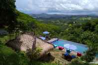 Swimming Pool Artati Lombok Bungalow