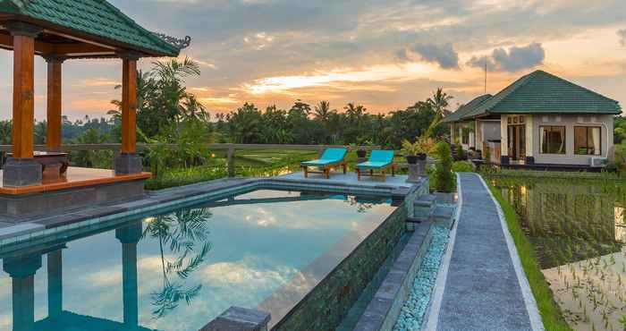 สระว่ายน้ำ Cahaya Ubud Villa