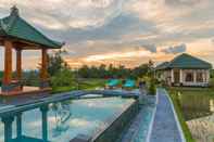 Kolam Renang Cahaya Ubud Villa