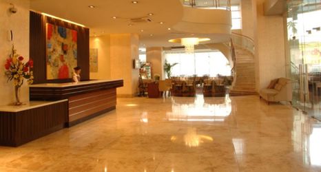 ロビー 2 Lancaster Hotel Manila