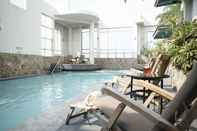 Swimming Pool Lancaster Hotel Manila 