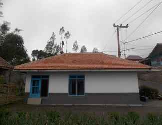 Exterior 2 Homestay Ngadisari Permai Gunung Bromo 