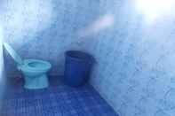 In-room Bathroom Homestay Ngadisari Permai Gunung Bromo 