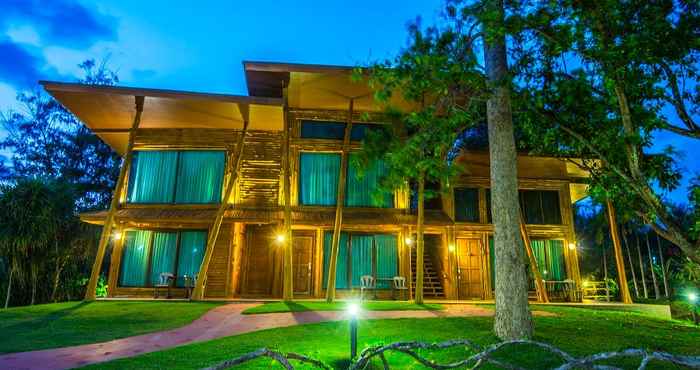 ภายนอกอาคาร Blues River Resort Chanthaburi