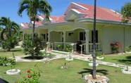 Lobby 2 Malapascua Garden Resort