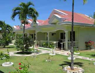 Lobi 2 Malapascua Garden Resort