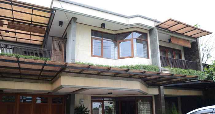 Luar Bangunan Paras Yogya With Private Pool Villa