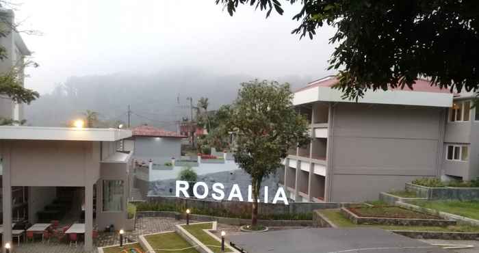 Bên ngoài Rosalia Hotel Baturaden