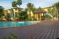 Swimming Pool Sugar Palm Resort 