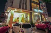 ภายนอกอาคาร SUPER OYO Capital O 1511 Galaxy Inn