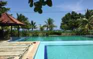 Swimming Pool 4 Lorin Belitung Hotel