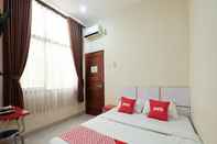 Bedroom OYO 1997 Bee M Near RS Muhammadiyah