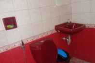 Toilet Kamar Sights and Sand Inn