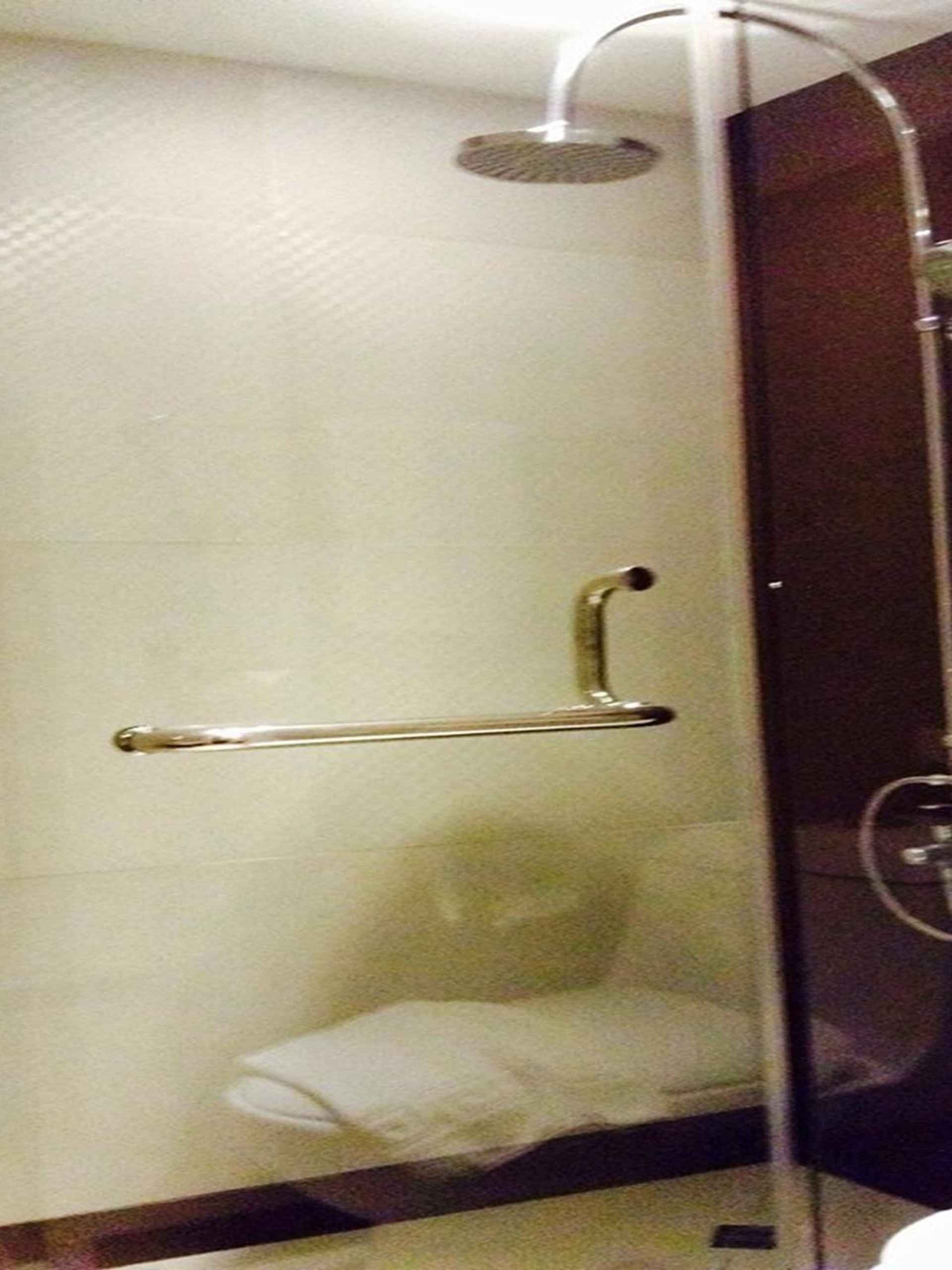 In-room Bathroom Gervasia Hotel Makati