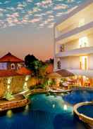 SWIMMING_POOL Signature Seminyak Smart Hotel