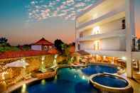 Swimming Pool Signature Seminyak Smart Hotel