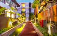 Exterior 2 Signature Seminyak Smart Hotel