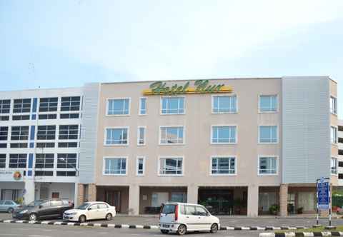 Exterior Super OYO 985 Hotel Nur