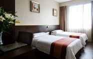 Kamar Tidur 7 56 Hotel