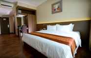 Bedroom 4 56 Hotel
