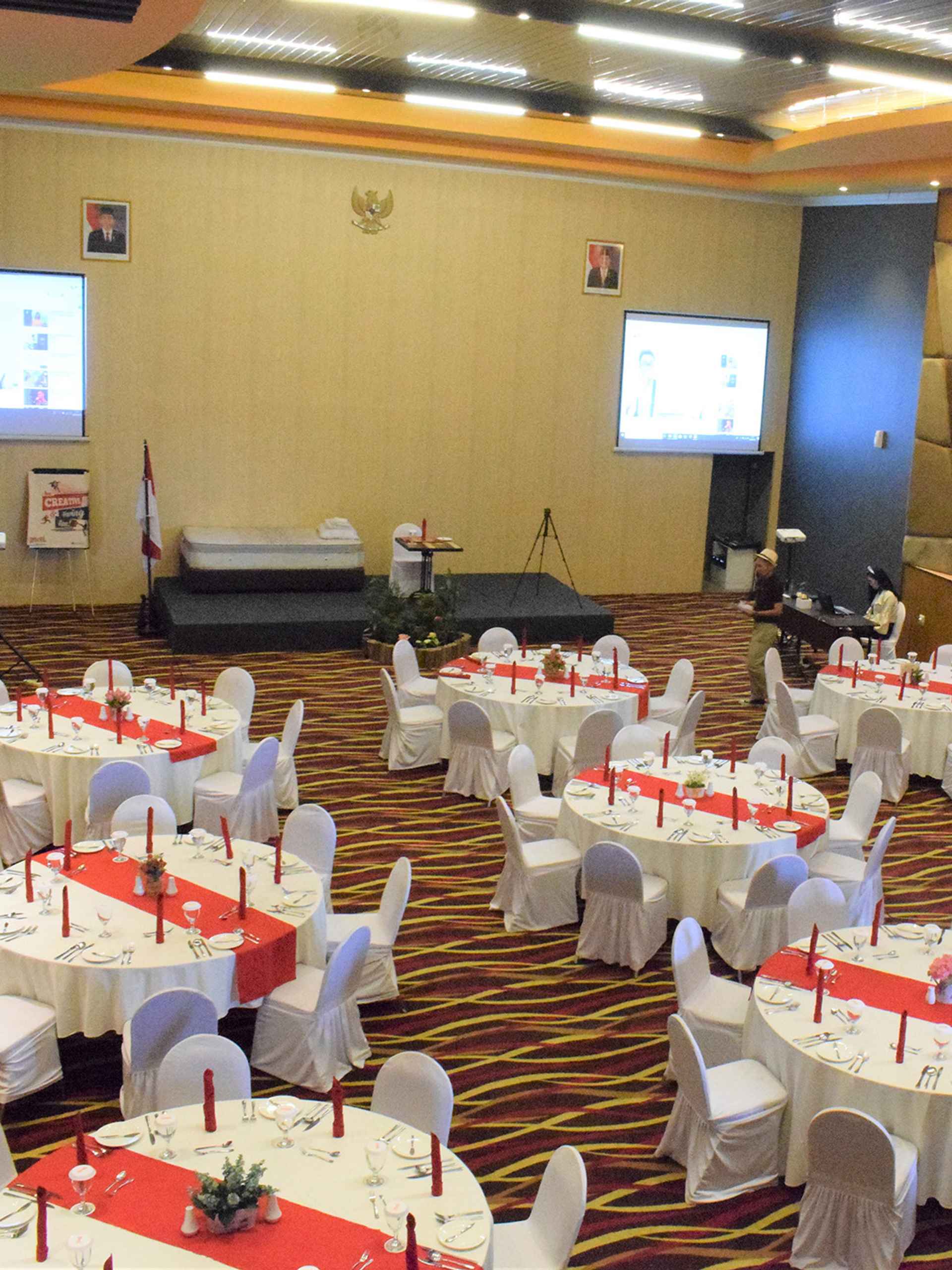 Functional Hall Meotel Purwokerto by Dafam