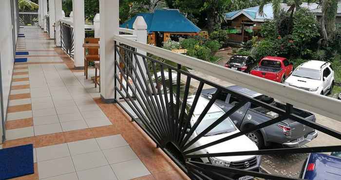 Lobi Villa Paraiso Resort and Apartelle