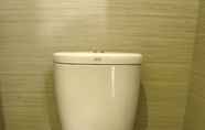 Toilet Kamar 5 Quiet Room close to Darmawangsa Square (DAR)