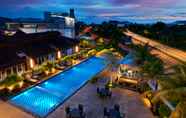 Swimming Pool 4 Eastin Hotel Penang