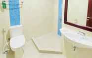 Toilet Kamar 7 Atlantic Hotel Ambon