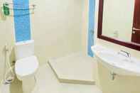 Toilet Kamar Atlantic Hotel Ambon