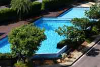 Kolam Renang TR Rock Hill Hotel