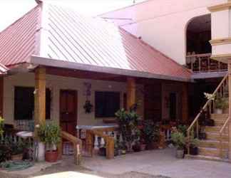 Exterior 2 Merly's Place Cottages Boracay