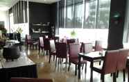 Restoran 4 Dormani Hotel Kuching