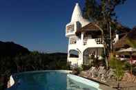 Swimming Pool Al Faro Palawan Cosmio Hotel