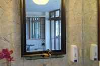 In-room Bathroom Asia Light Hotel