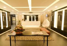 Lobby 6 M Design Hotel @ Shamelin Perkasa